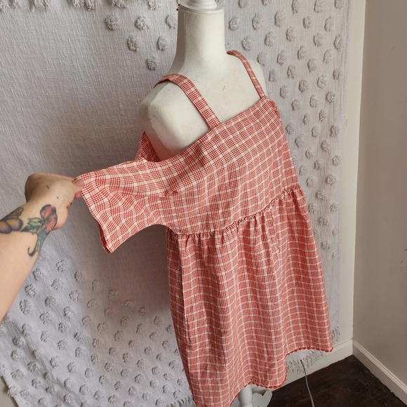 Very J Red and White Plaid Cold Shoulder Babydoll - Picture 4 of 11